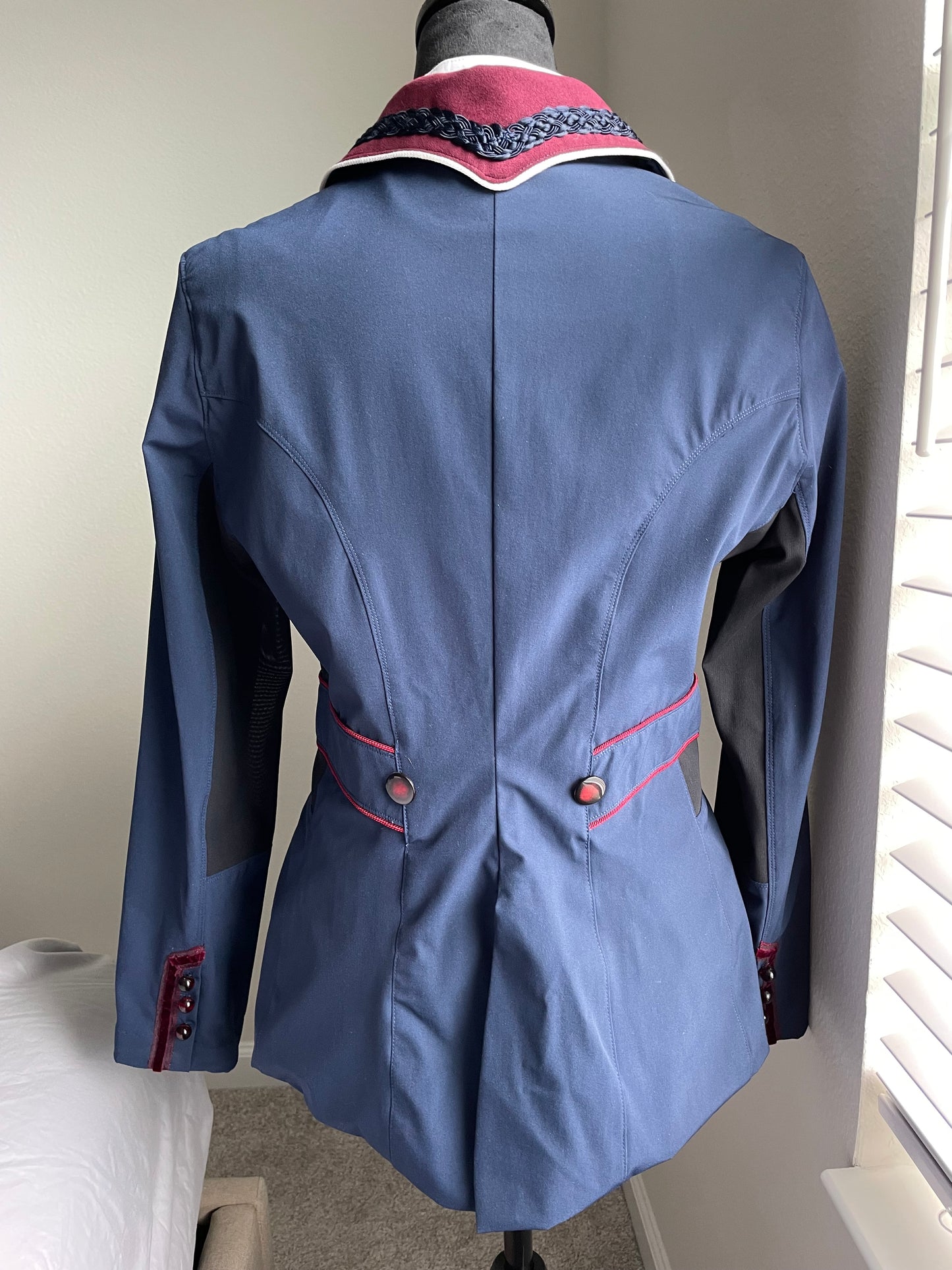 Southeast Sport Horse Competition Coat by Jo - Approximately Size 6-8