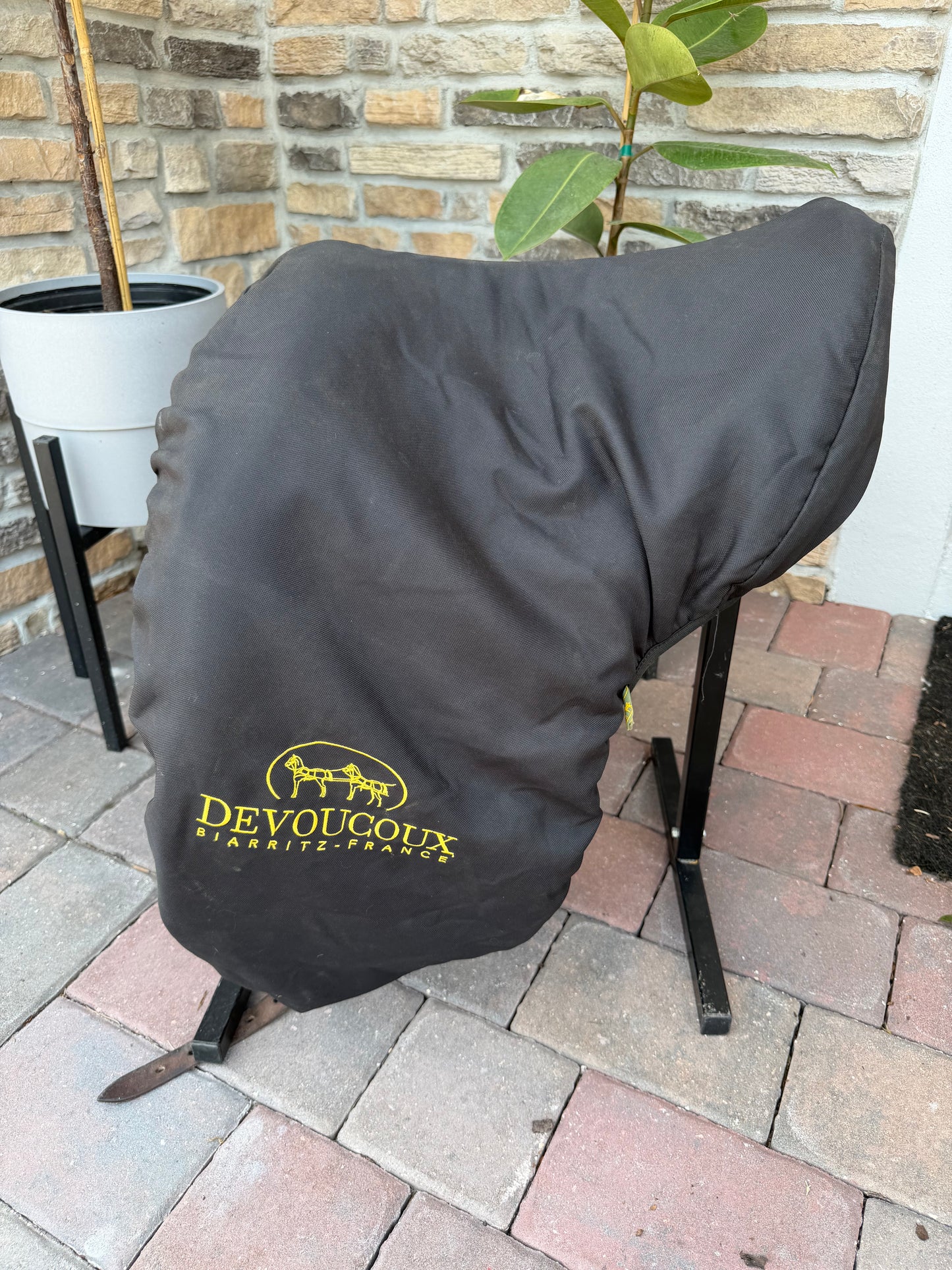 2014 17.5” Devoucoux Mendia Dressage Saddle - Normal Tree - Brown