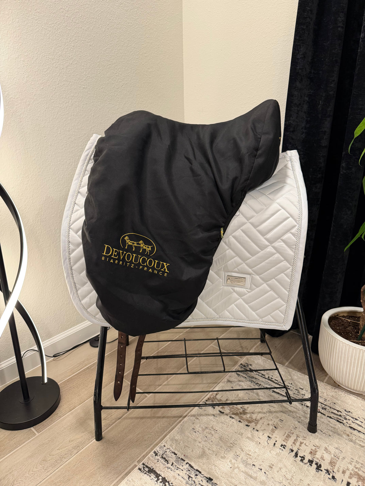 2014 17.5” Devoucoux Mendia Dressage Saddle - Normal Tree - Brown