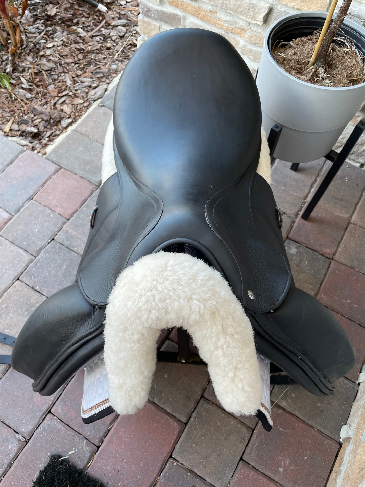 2016 18” Voltaire Adelaide Dressage Saddle