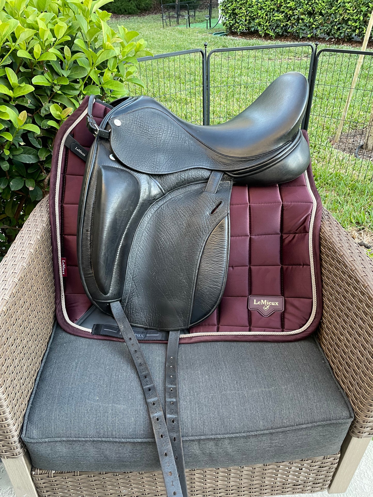 Takt 18” Dressage Saddle - Medium Wide/Wide Tree