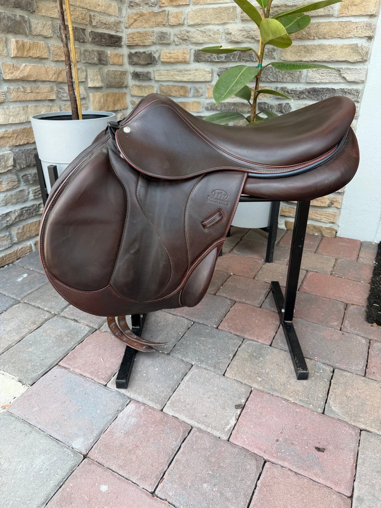 2021 18” Devoucoux Chiberta O Jump Saddle - Normal Tree