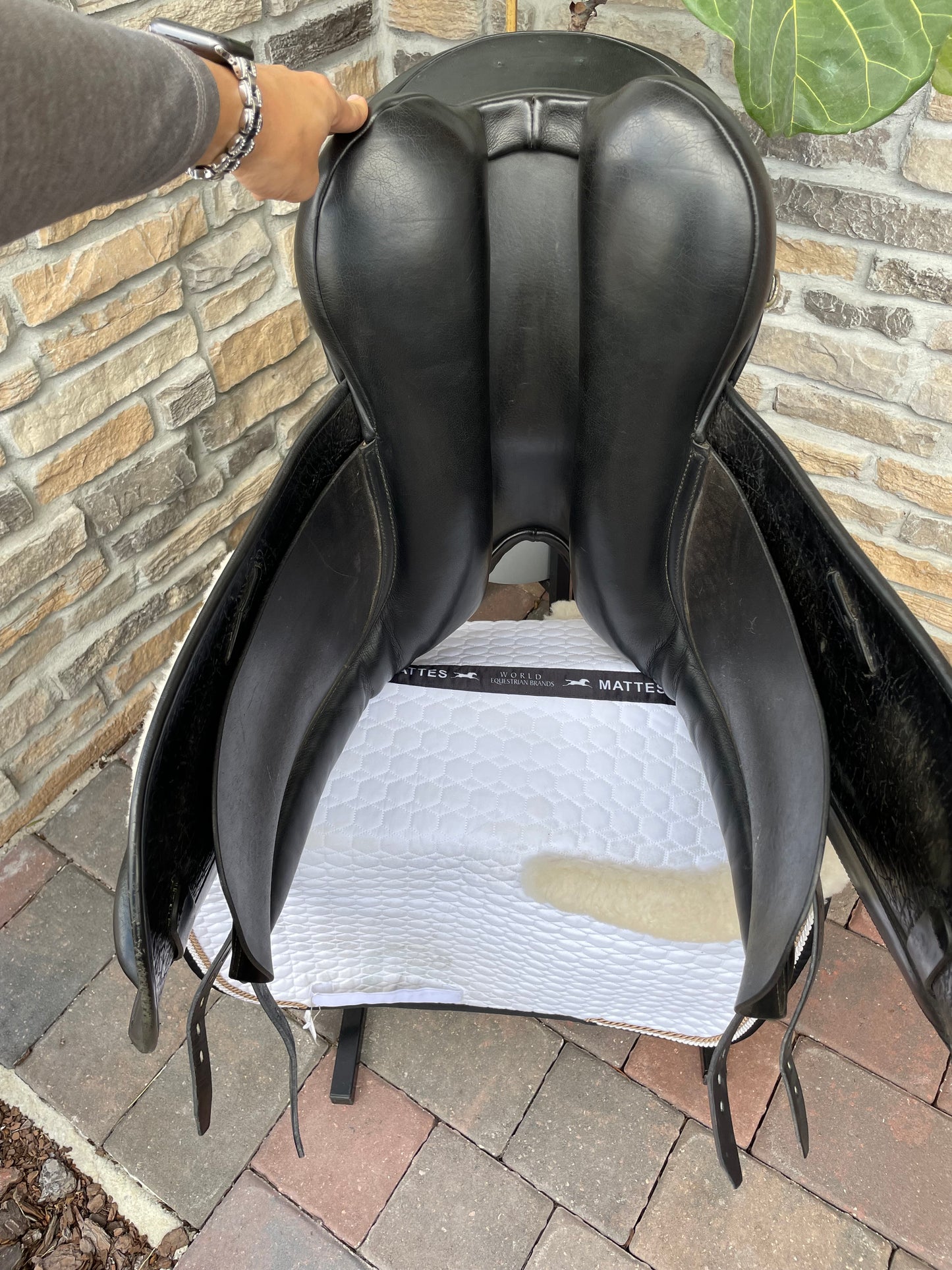 2014 County Fusion 17” Dressage Saddle - Medium Tree