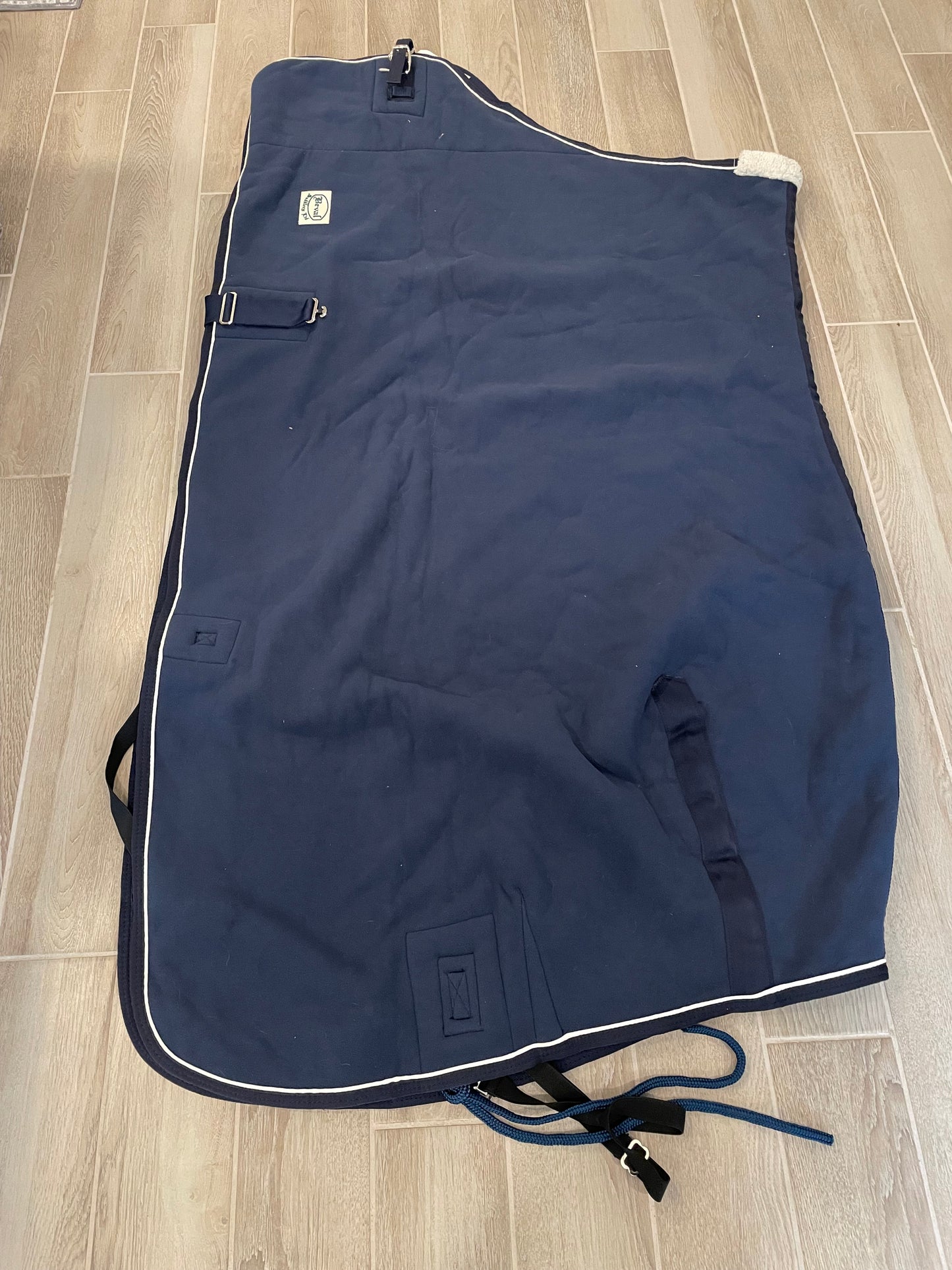 Beval Navy Stable Fleece - 76”