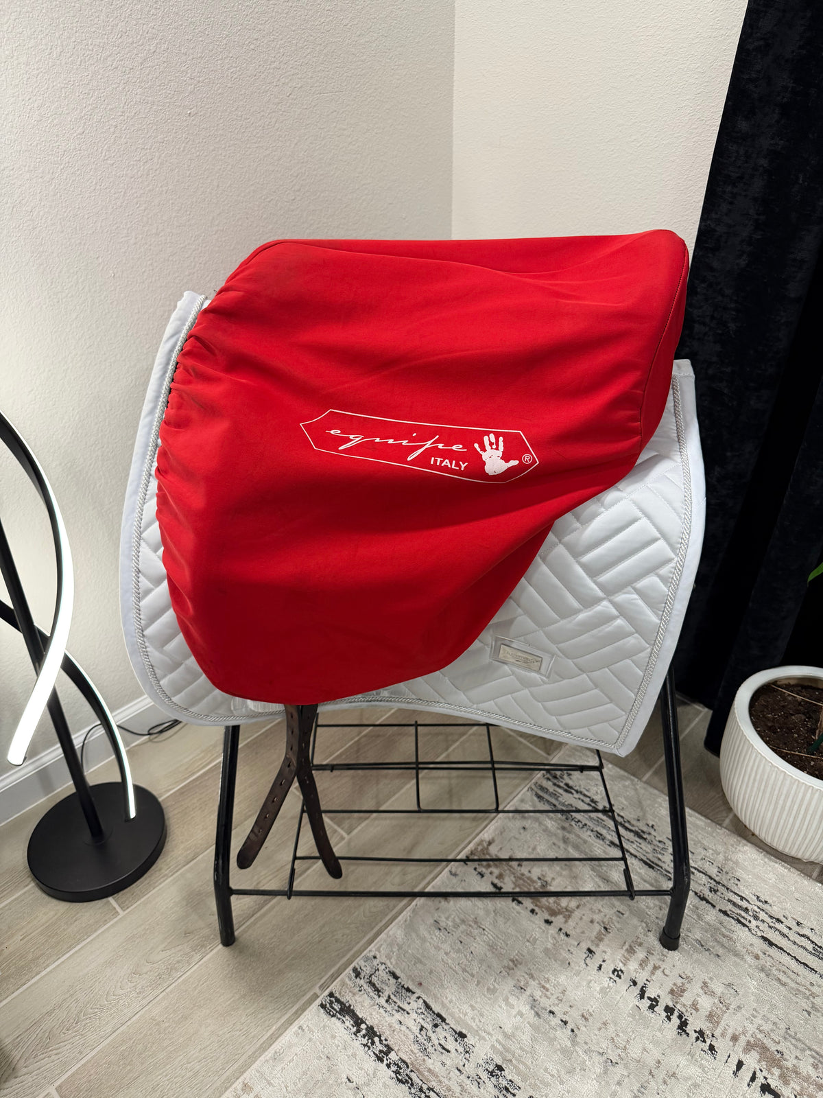 2018 Equipe Viktoria Brown Monoflap Dressage Saddle 18”