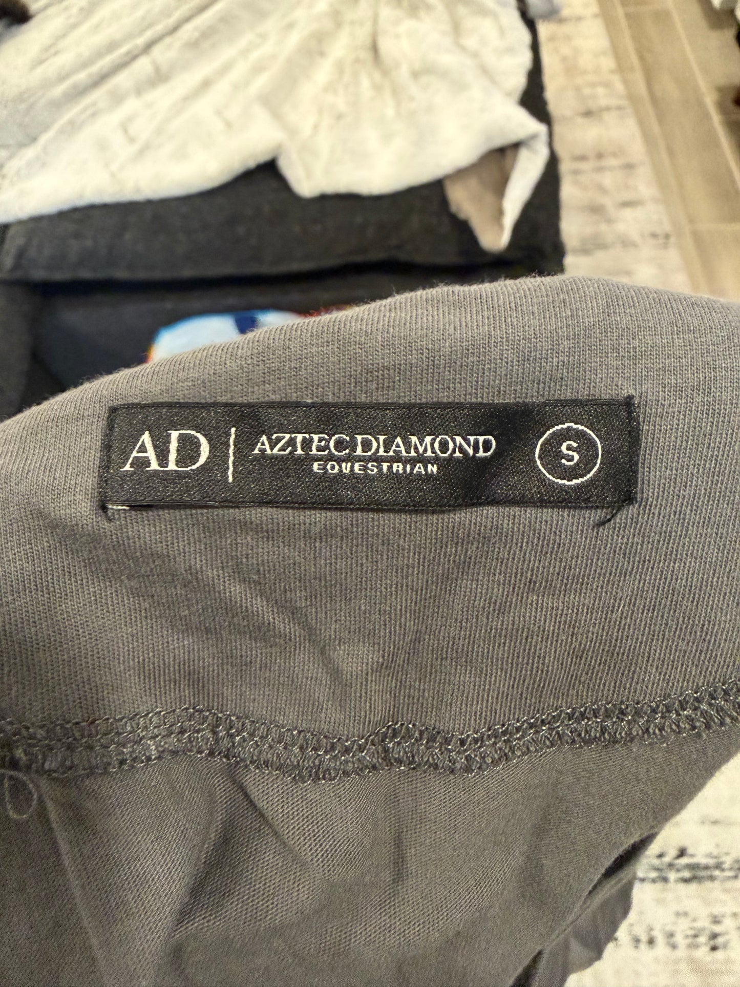 Aztec Diamond Graphic Tee - Gray