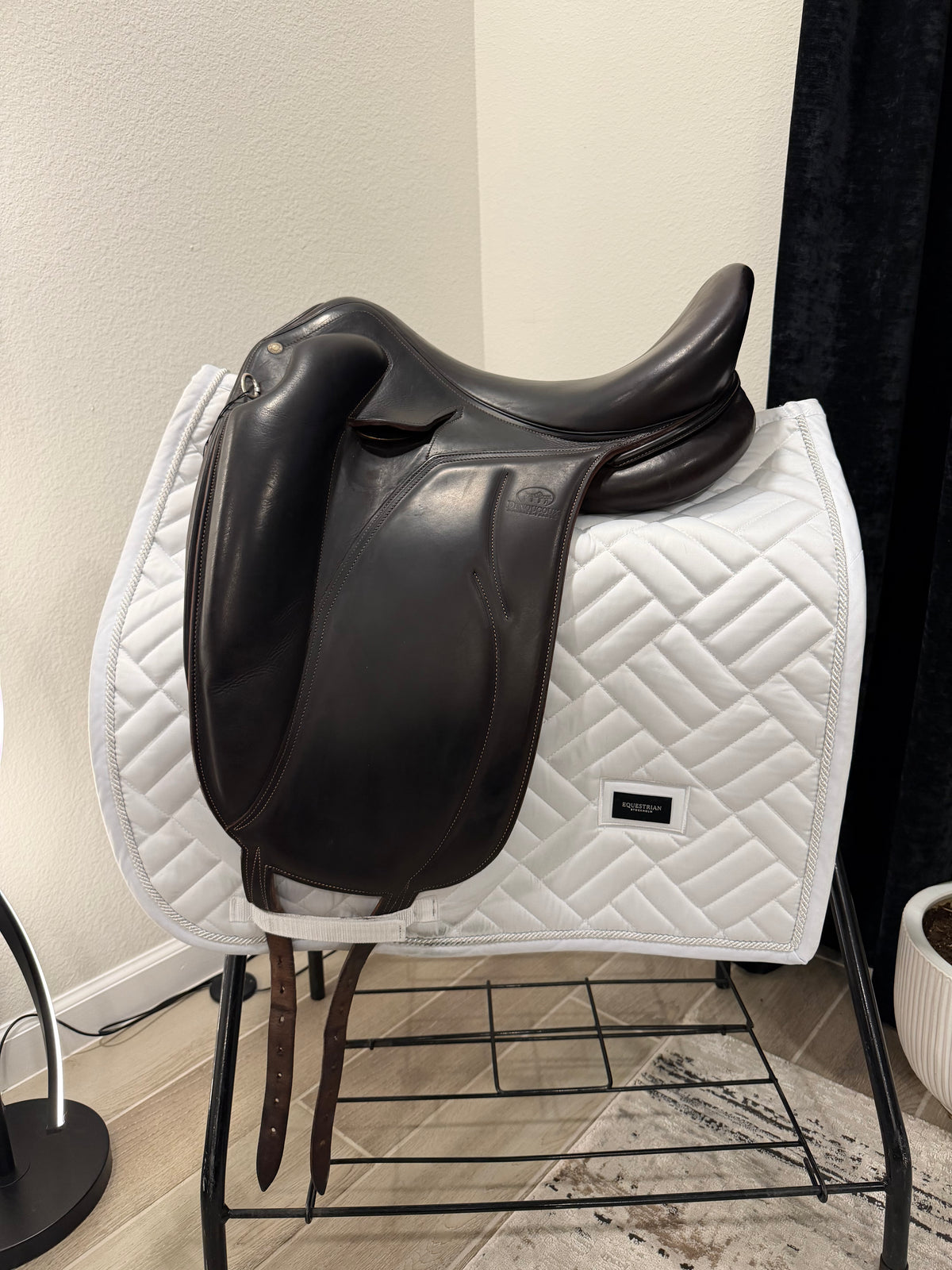 2014 17.5” Devoucoux Mendia Dressage Saddle - Normal Tree - Brown