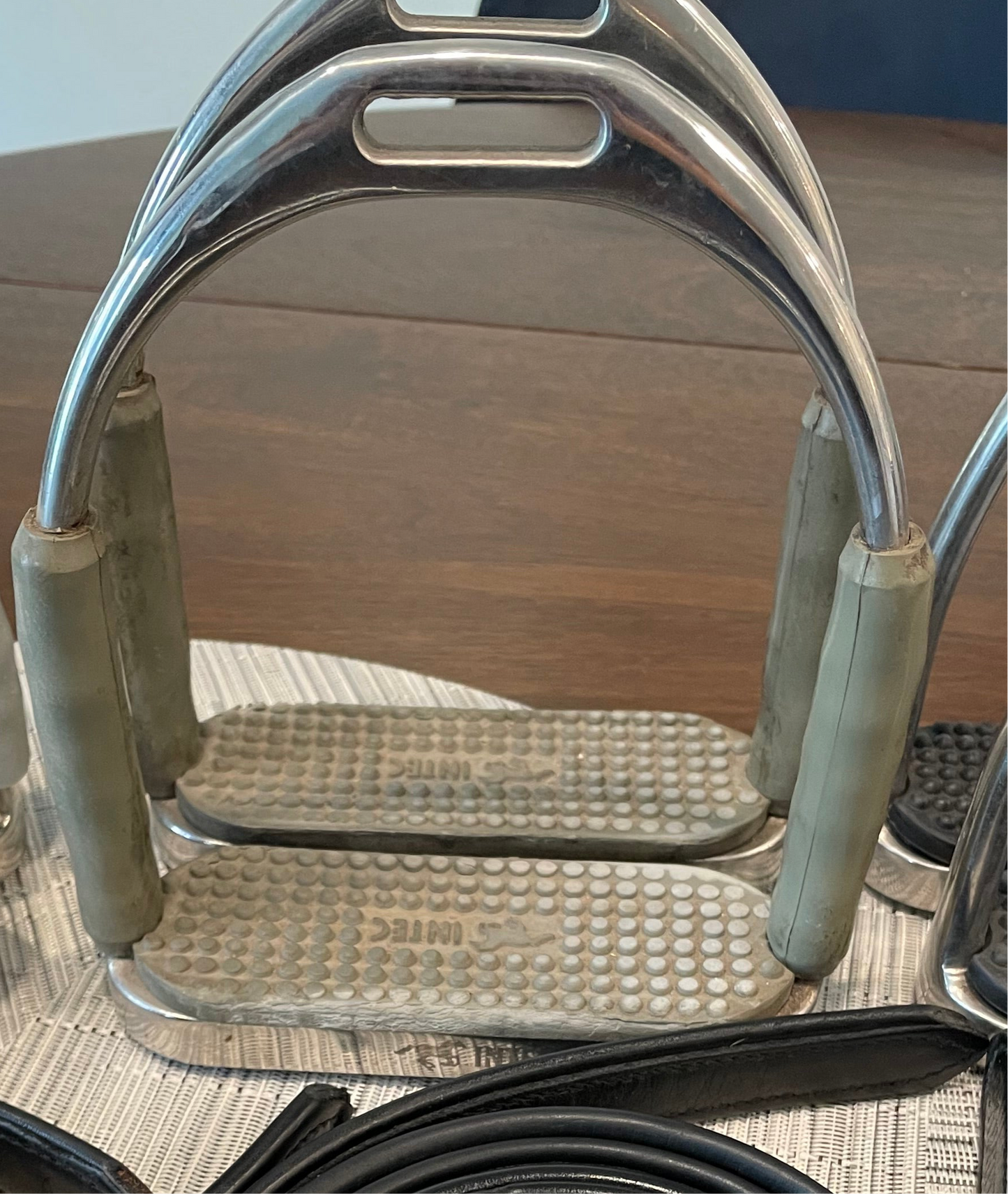Intec Flex Rider Stirrups - 4 3/4”