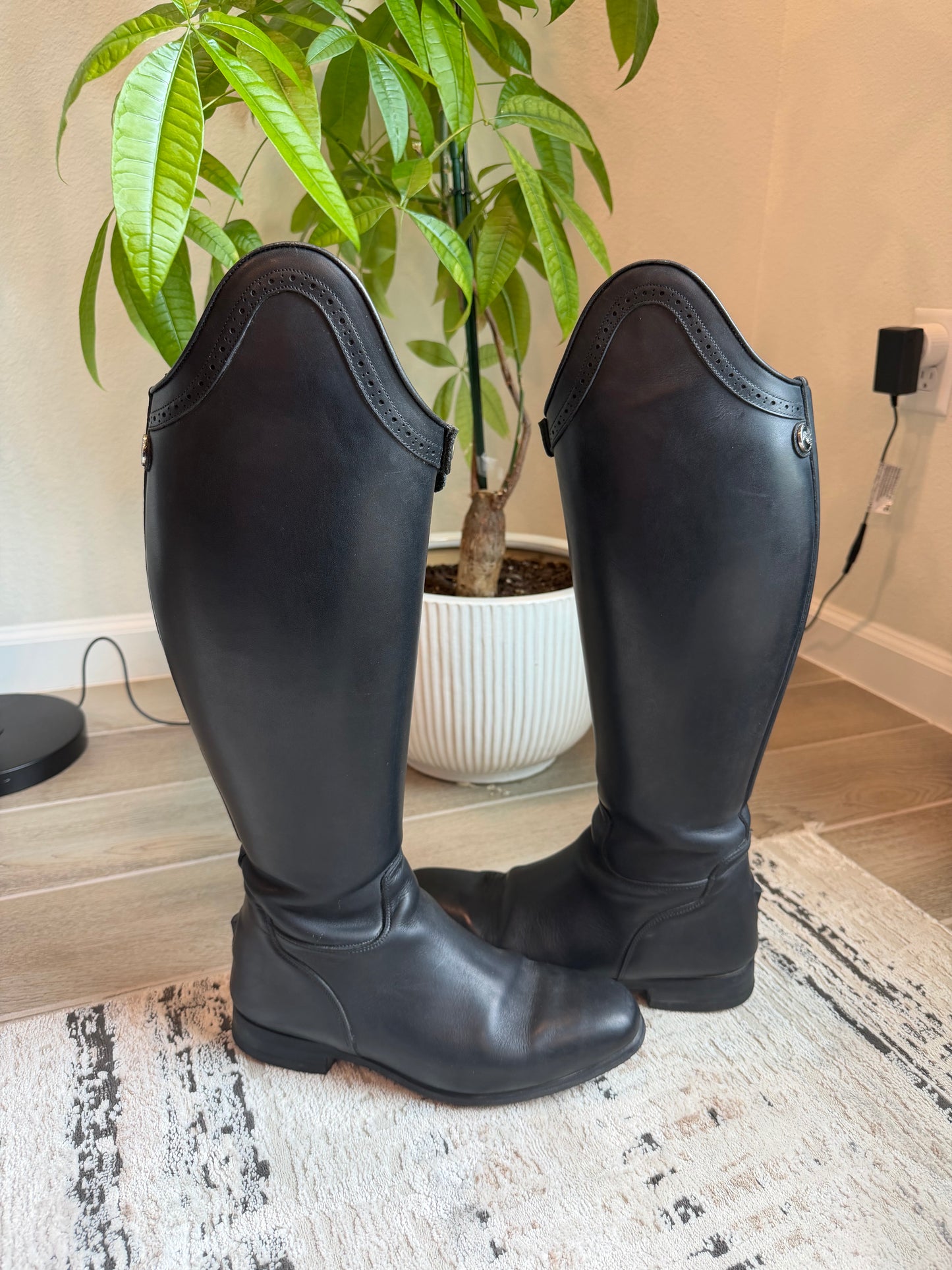 Celeris Passage Boots - EU 40-41 Foot, 39 calf, 41 cm height