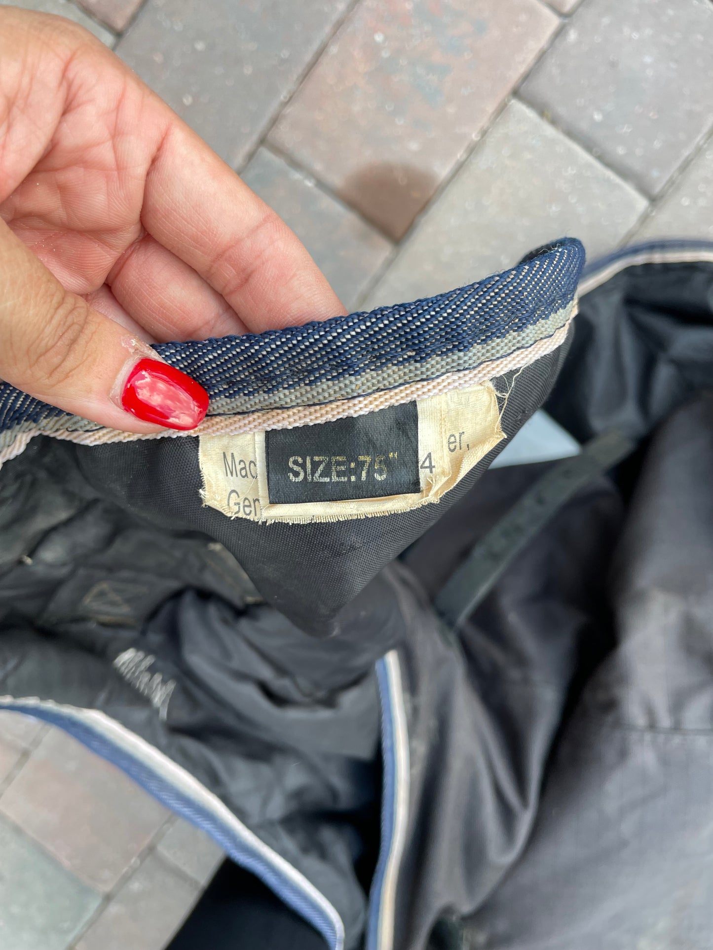 DuMOR Turnout Blanket - Light - 75”