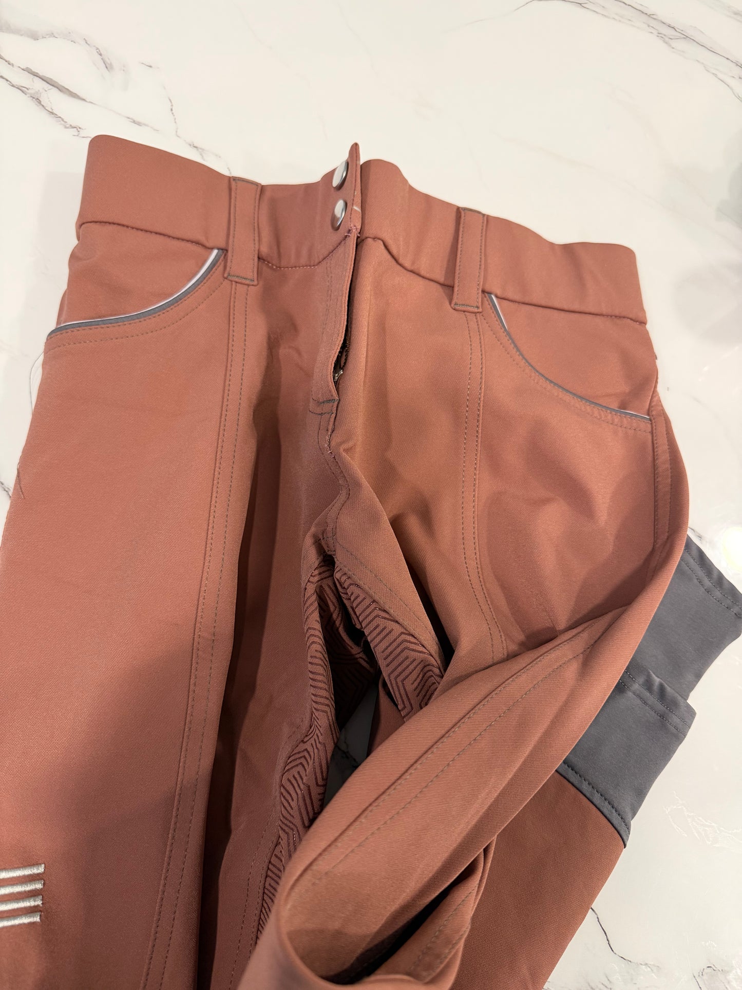 GhoDo Adena T600® Full Seat Breech Rosewood