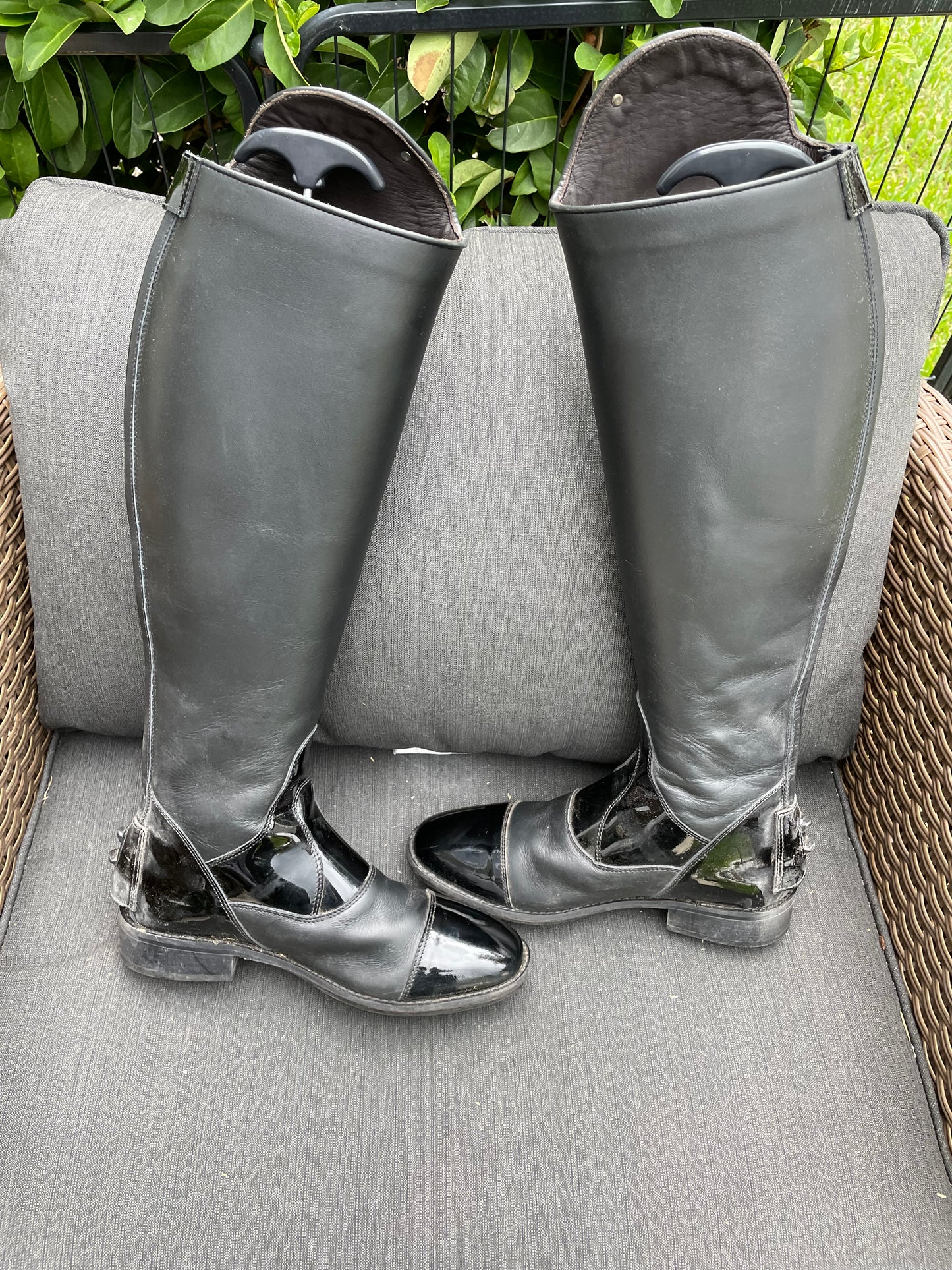 Pioneer Patent Black and Gold Boots - 37 Foot - 34 Calf - 42 Height