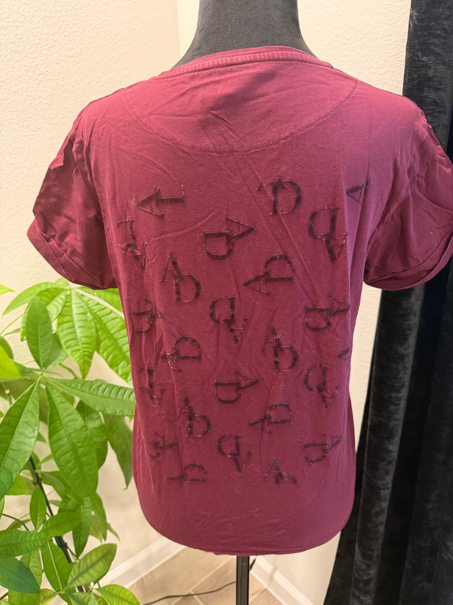 Aztec Diamond Graphic Tee - Burgundy