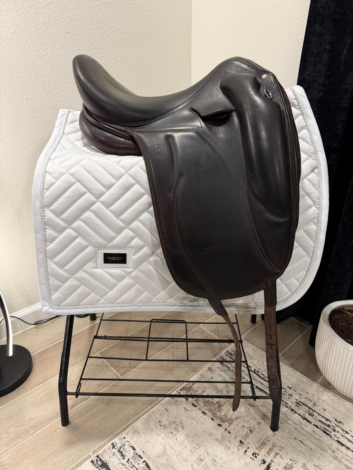 2014 17.5” Devoucoux Mendia Dressage Saddle - Normal Tree - Brown