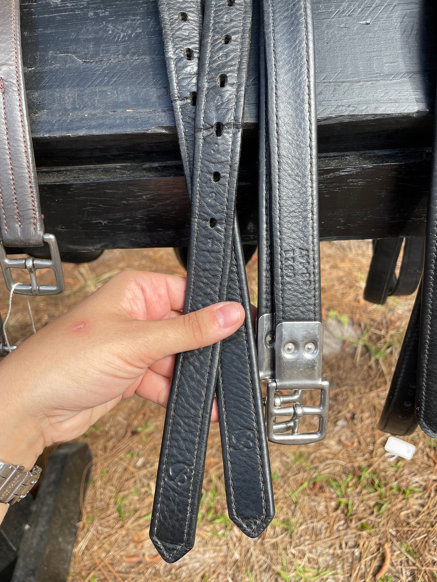 Bates Luxe Covered Lined Stirrup Leathers - Black 54”