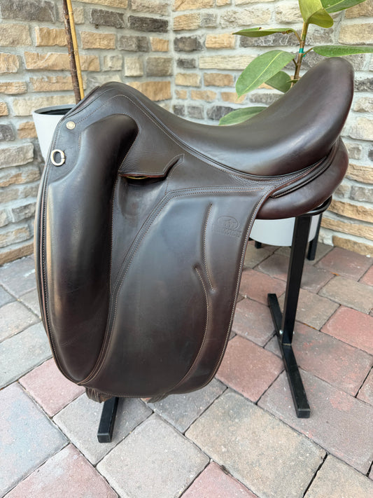 2014 17.5” Devoucoux Mendia Dressage Saddle - Normal Tree - Brown