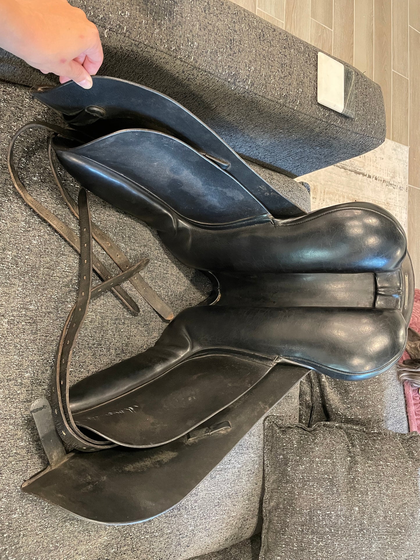 2005 County Competitor 17” Dressage Saddle - Medium Tree