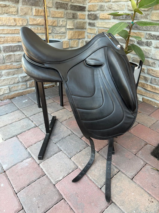 18-18.5” Devoucoux Makila Harmonie Black Dressage Saddle