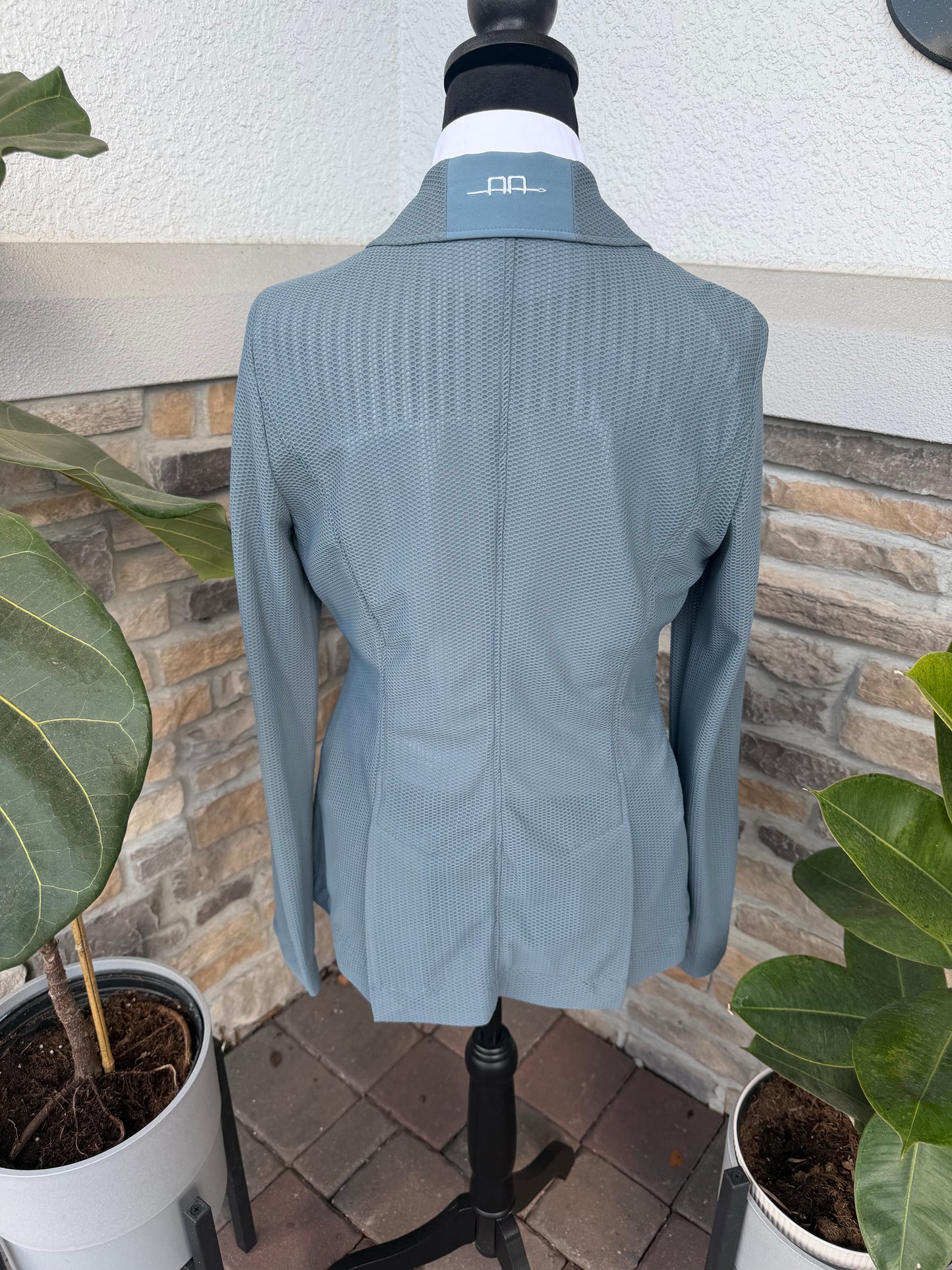 Limited Edition - AA Motionlite Mesh Aviation Blue Show Jacket - Medium