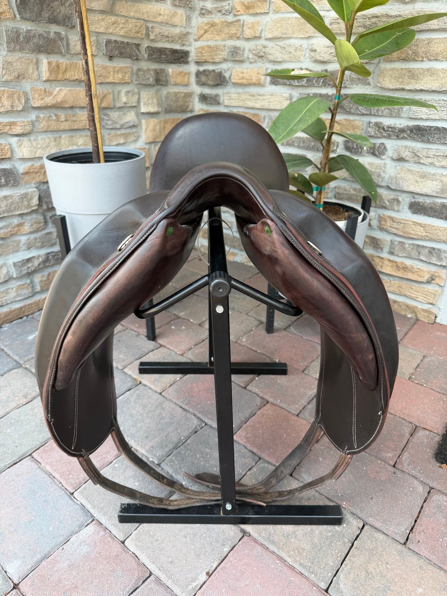 2014 17.5” Devoucoux Mendia Dressage Saddle - Normal Tree - Brown