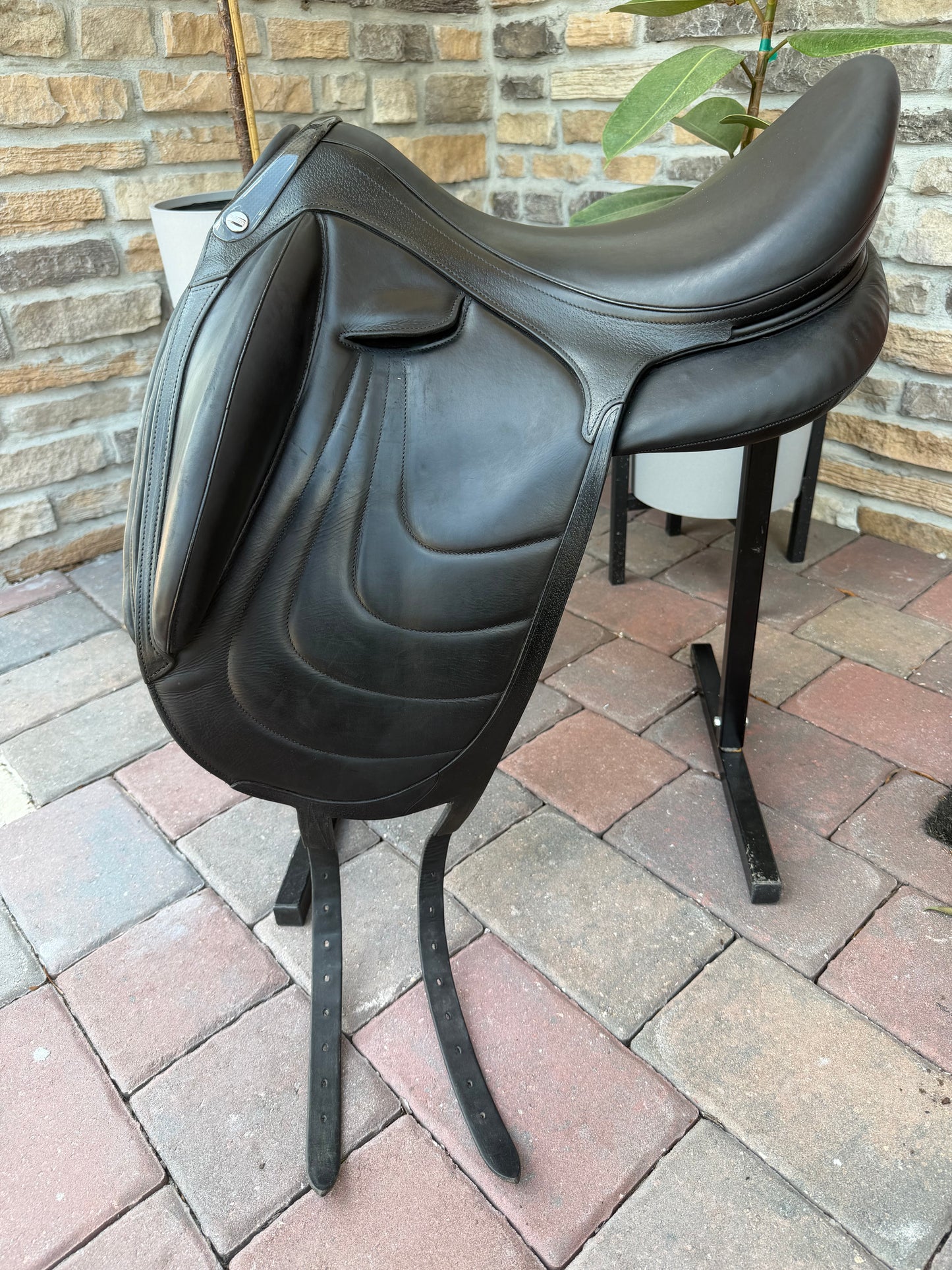 18-18.5” Devoucoux Makila Harmonie Black Dressage Saddle