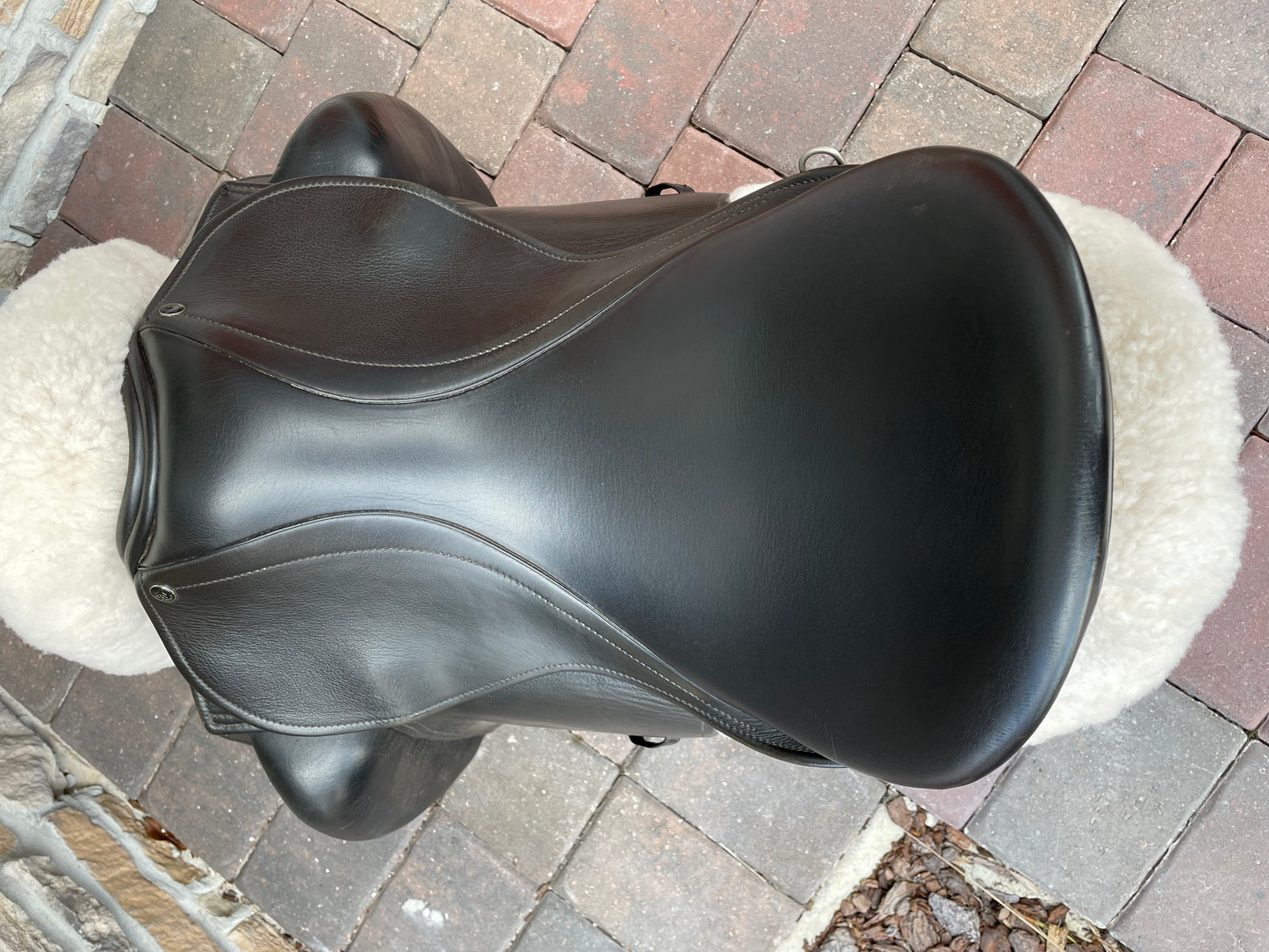 2014 County Fusion 17” Dressage Saddle - Medium Tree