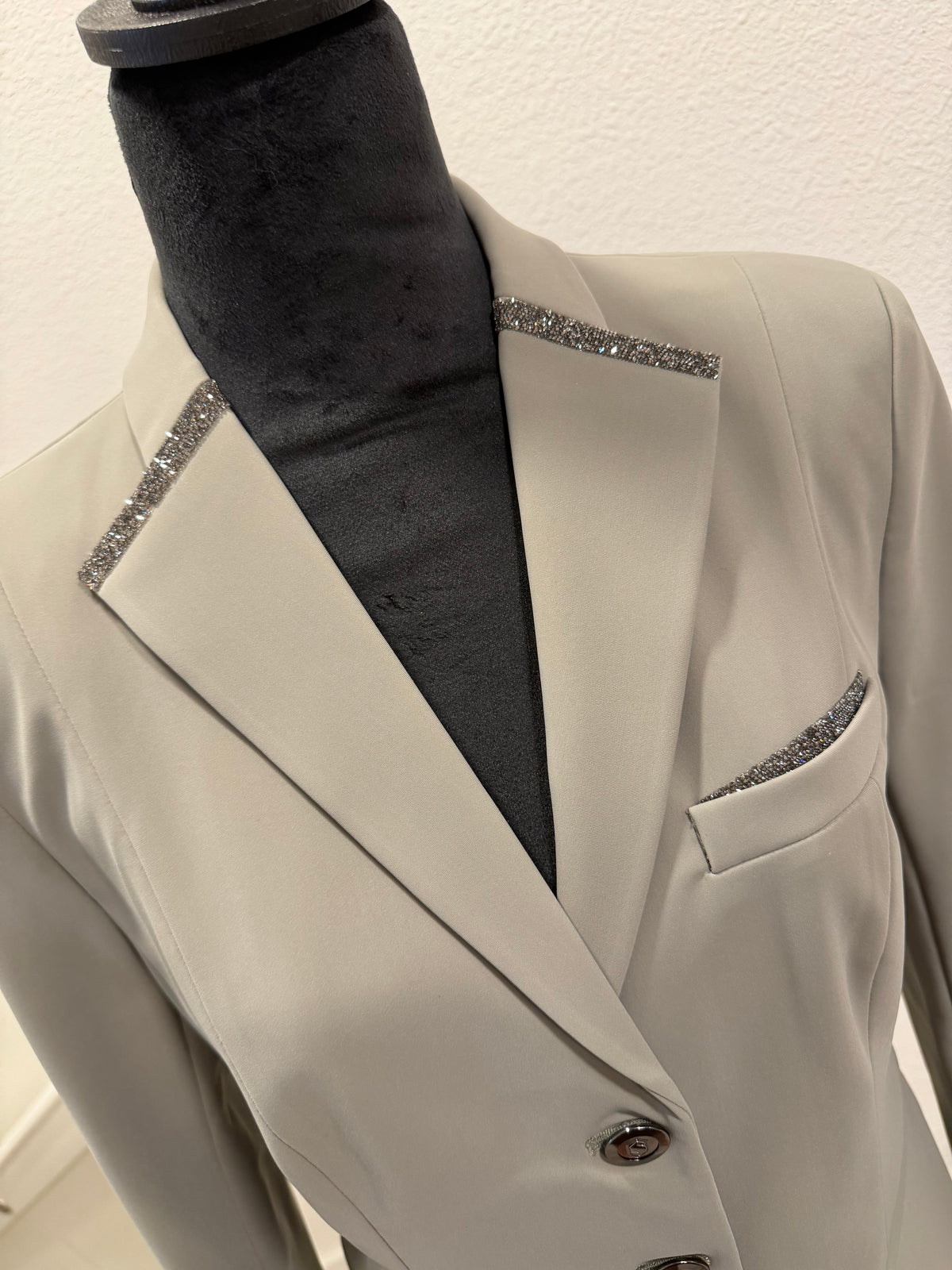 Samshield Victorine Limited Edition Swarovski Crystal Show Jacket - Sage - NEW - US 10 / FR 40