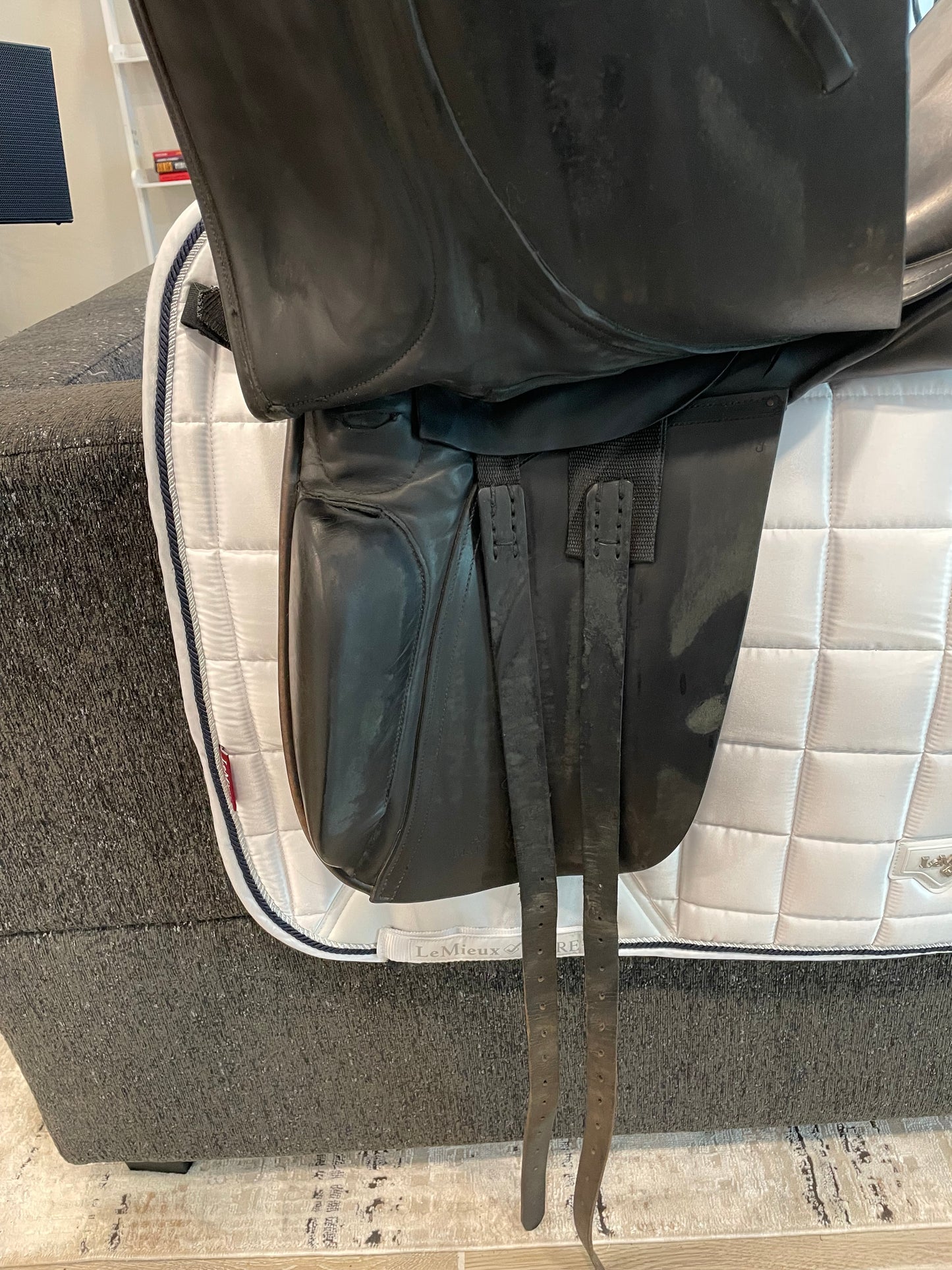2005 County Competitor 17” Dressage Saddle - Medium Tree