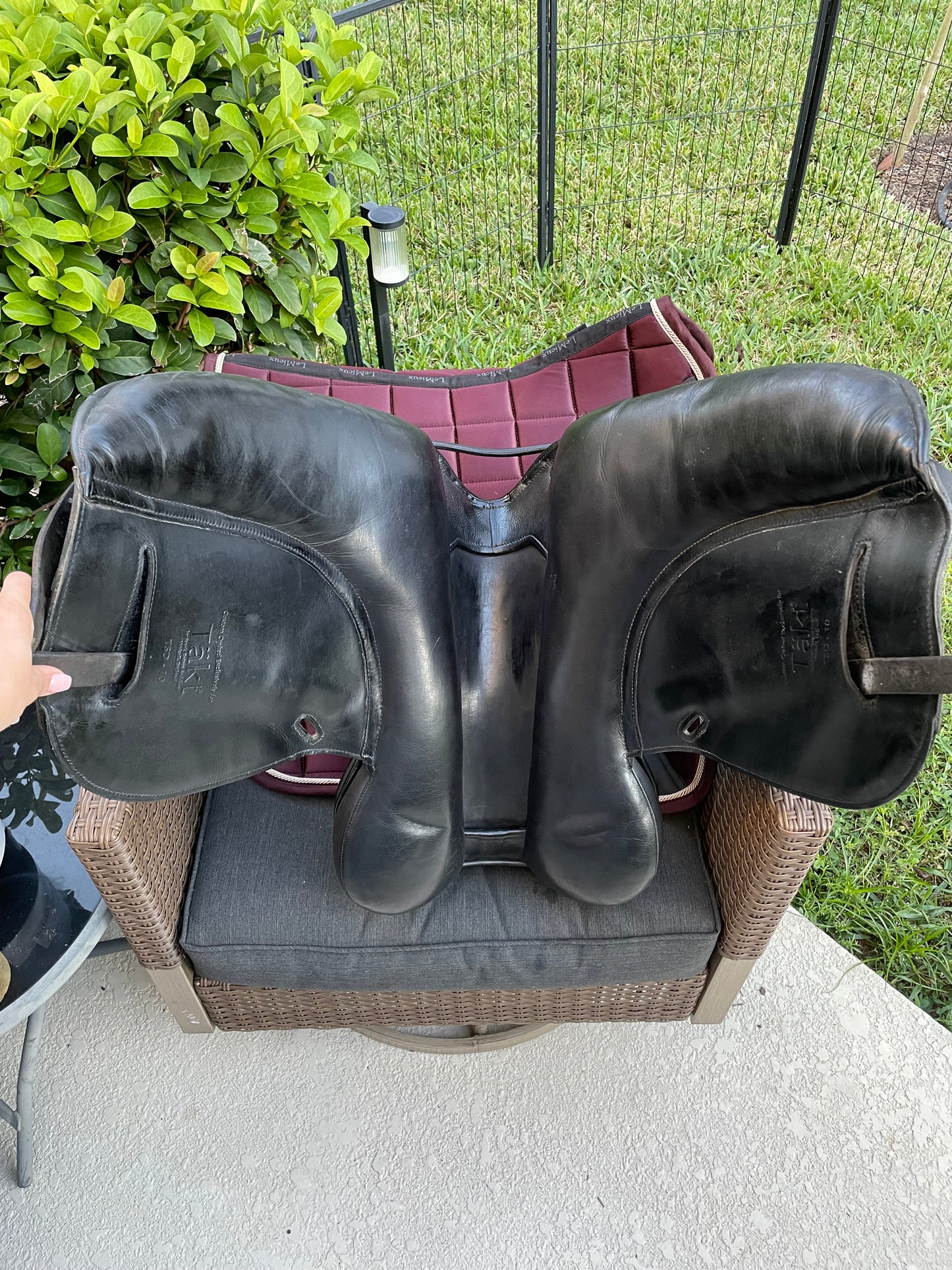 Takt 18” Dressage Saddle - Medium Wide/Wide Tree