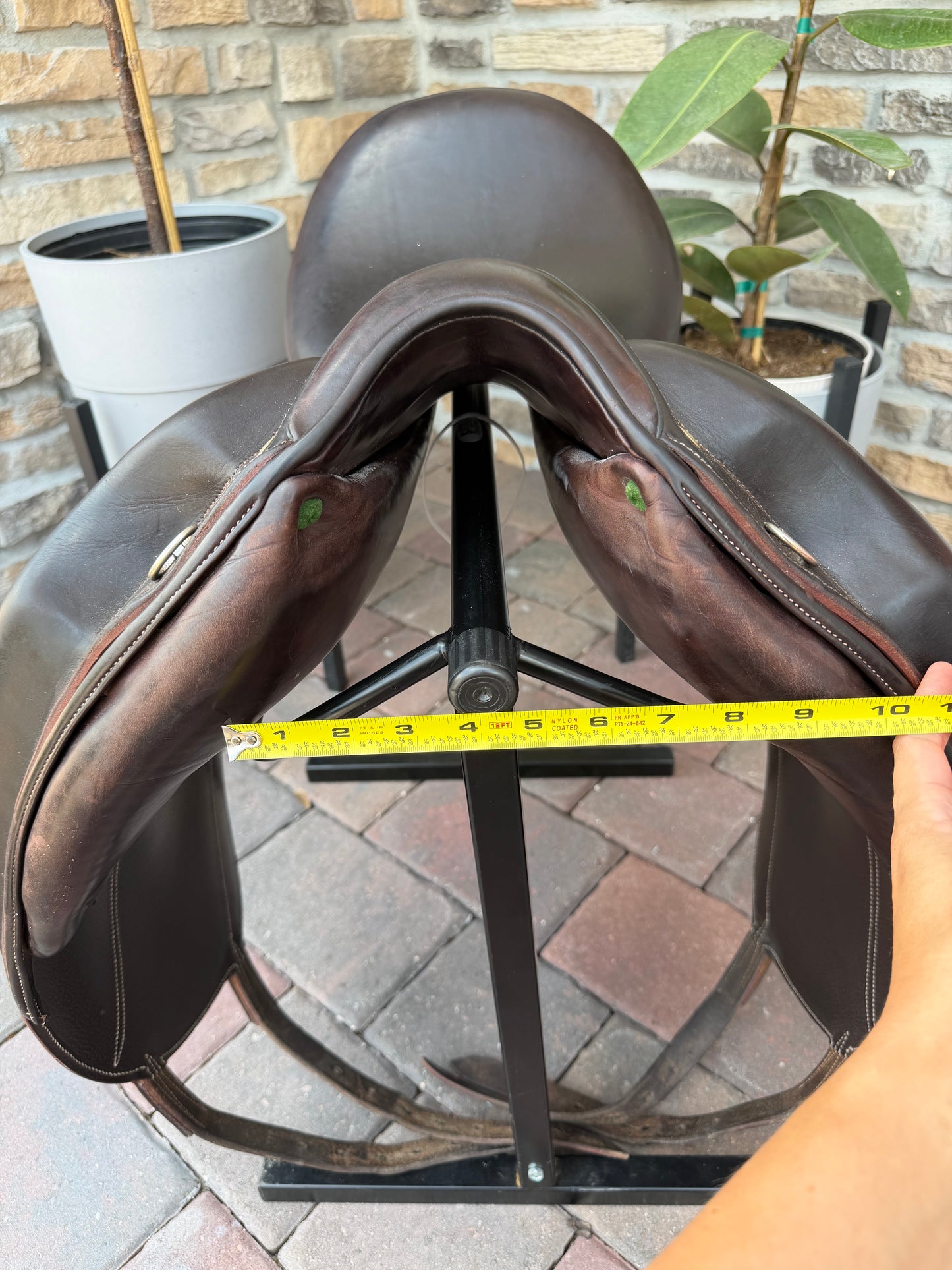 2014 17.5” Devoucoux Mendia Dressage Saddle - Normal Tree - Brown