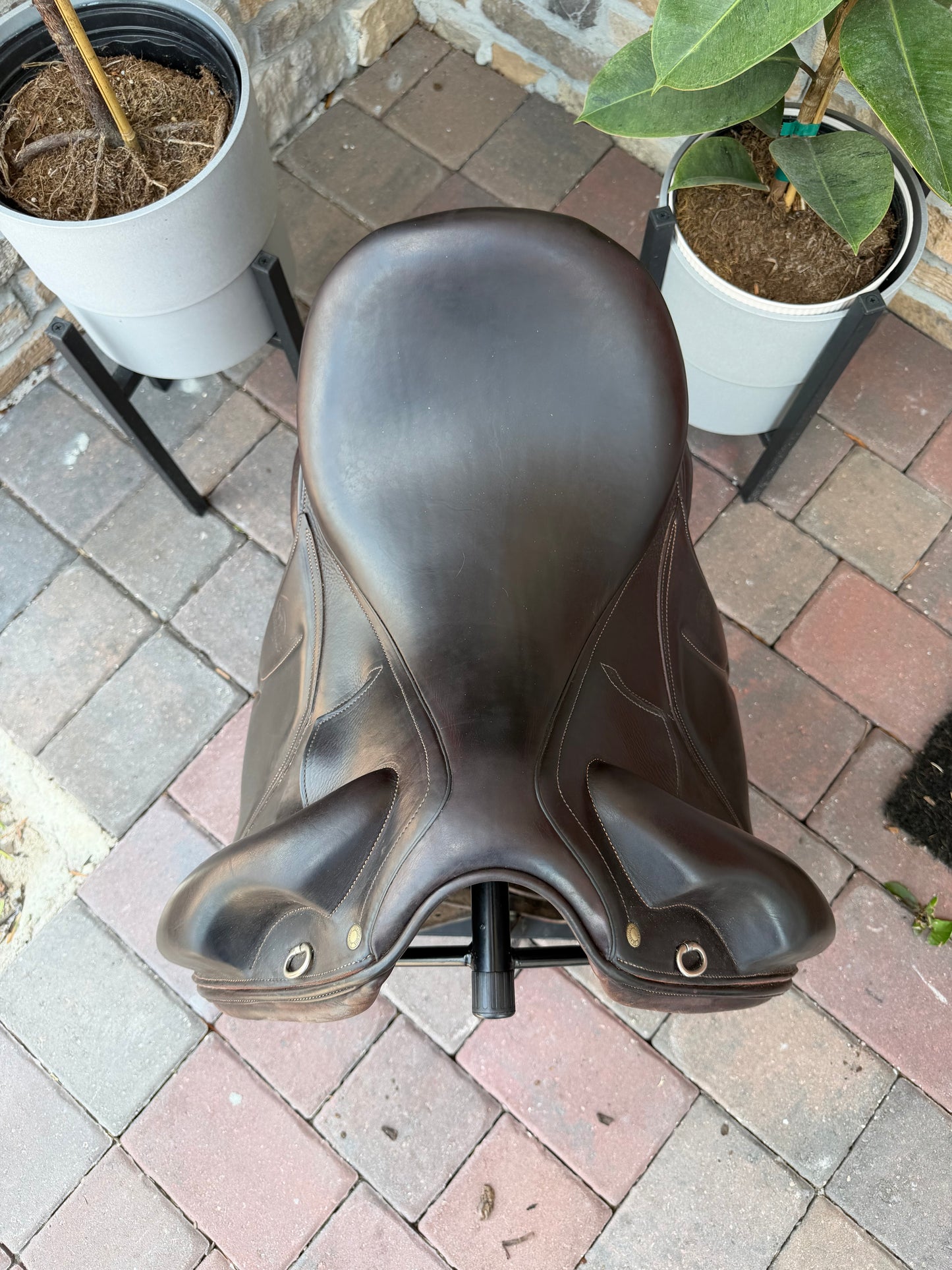 2014 17.5” Devoucoux Mendia Dressage Saddle - Normal Tree - Brown