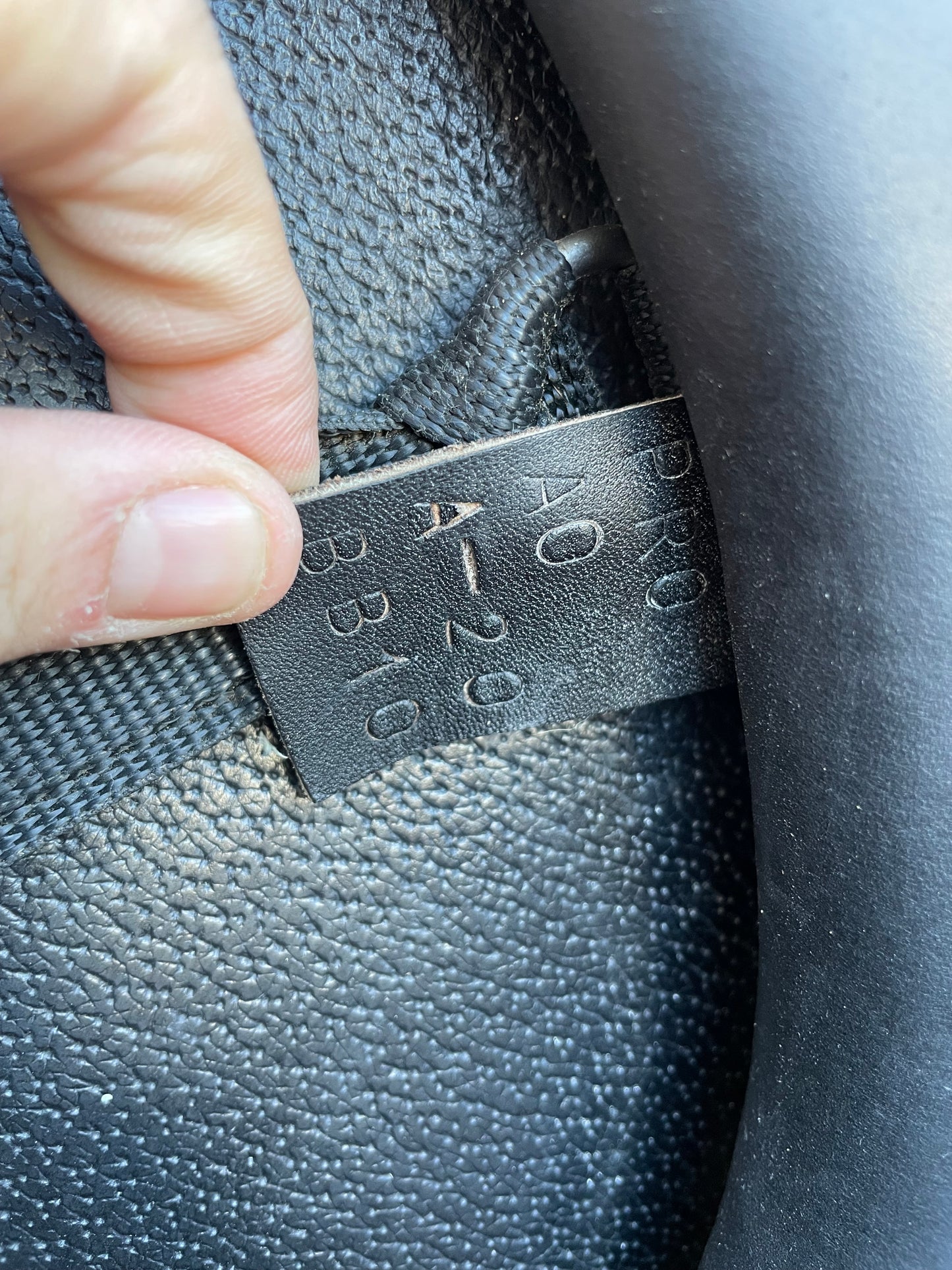 2016 18” Voltaire Adelaide Dressage Saddle